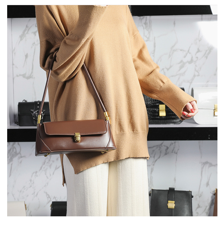 Womens Classic Shoulder Bag with Gold Hardware And Faux Leather